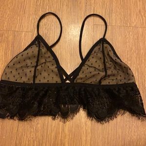 Black lacy bralette